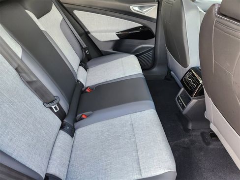 New 2026 Volkswagen ID.4 Pro image 22