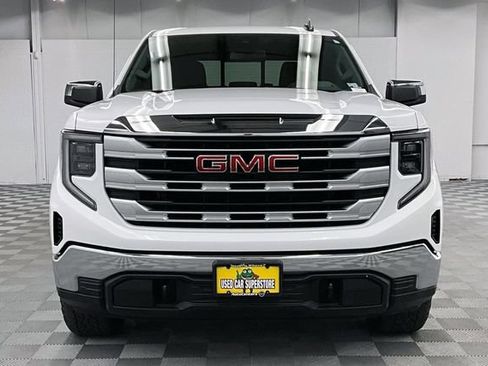 Used 2024 GMC Sierra 1500 SLE w/ Preferred Package AWD/4WD image 4