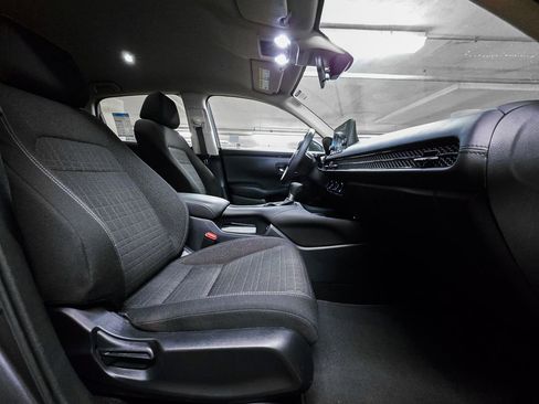 Used 2025 Honda HR-V LX image 33