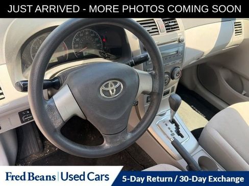 Used 2011 Toyota Corolla LE FWD image 11