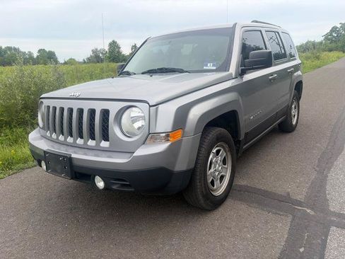Used 2015 Jeep Patriot Sport w/ Power Value Group AWD/4WD image 1