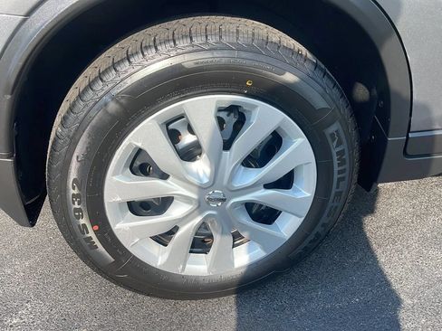 Used 2017 Nissan Rogue S w/ S Appearance Package FWD image 27