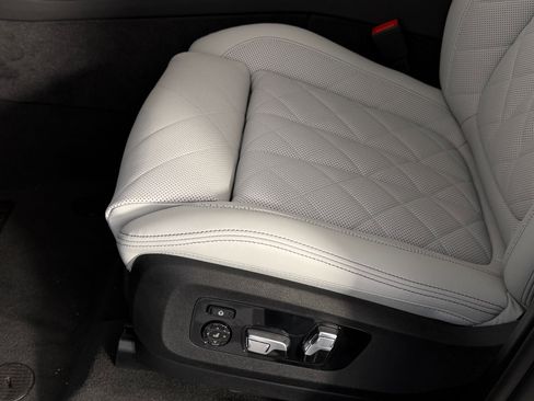 New 2026 BMW X5 xDrive50e w/ Executive Package image 13