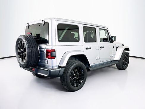Used 2023 Jeep Wrangler Unlimited Sahara AWD/4WD image 9