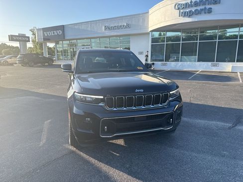Used 2024 Jeep Grand Cherokee Overland image 2