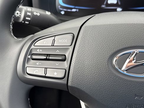 New 2026 Hyundai Venue SEL FWD image 20