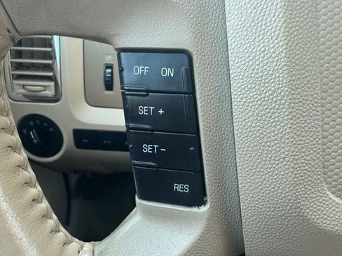 Used 2012 Ford Escape Limited FWD image 18