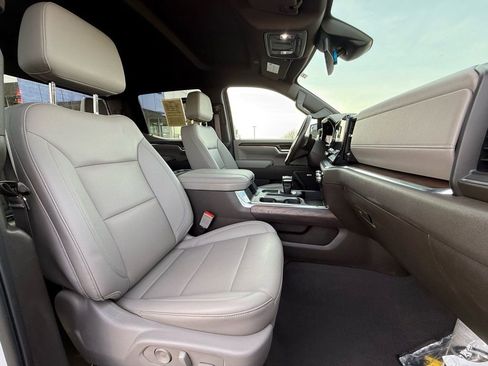 Used 2023 GMC Sierra 1500 SLT w/ SLT Premium Package image 28