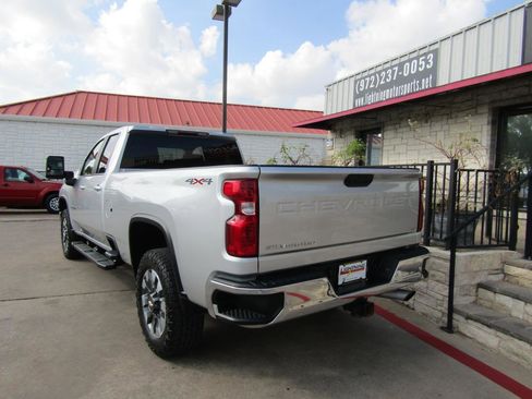 Used 2021 Chevrolet Silverado 2500 LT w/ All Star Edition image 3