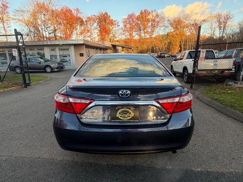 Used 2015 Toyota Camry LE image 6