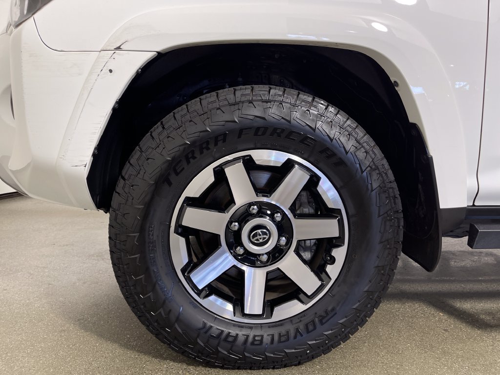 Certified 2023 Toyota 4Runner TRD Off-Road Premium w/ Off Road Premium Plus Package AWD/4WD image 11