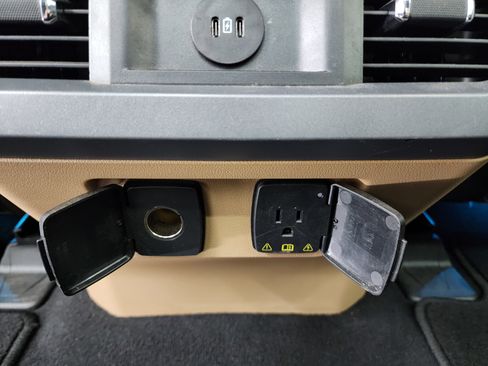 Used 2024 Ford F350 Lariat w/ Lariat Ultimate Package image 39