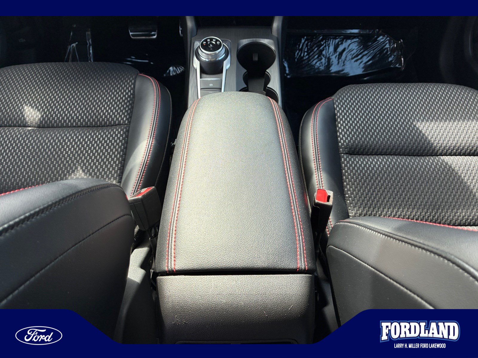 Used 2024 Ford Escape ST-Line Select w/ Tech Pack #2 AWD/4WD image 15