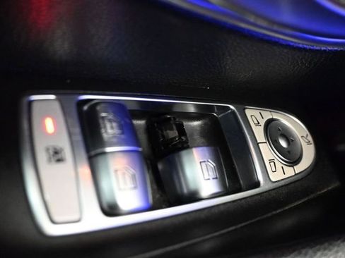 Used 2019 Mercedes-Benz E 300 4MATIC image 24