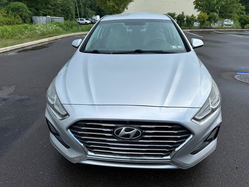 Used 2018 Hyundai Sonata SE FWD image 2