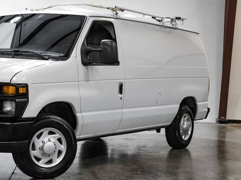 Used 2011 Ford E-150 and Econoline 150 RWD image 7