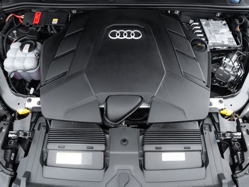 Used 2025 Audi Q7 3.0T Premium Plus w/ Premium Plus Package image 37