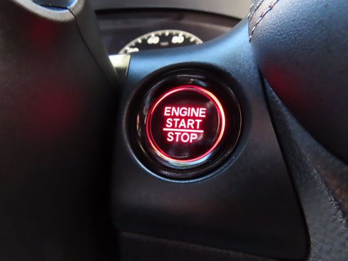 Used 2024 Honda HR-V EX-L image 12