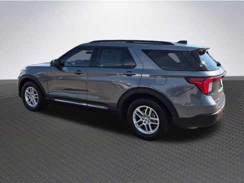 Certified 2025 Ford Explorer Active image 5