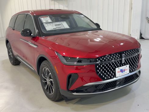 New 2026 Lincoln Nautilus Premier AWD/4WD image 3