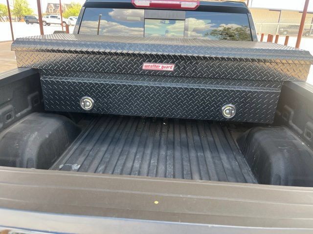 Used 2025 GMC Sierra 1500 SLT AWD/4WD image 8