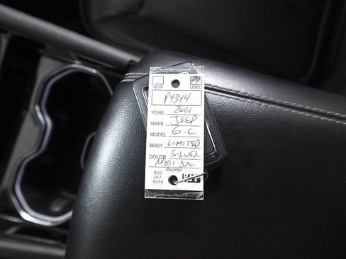 Used 2021 Jeep Grand Cherokee L Limited image 32