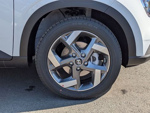New 2026 Hyundai Venue SEL FWD image 7