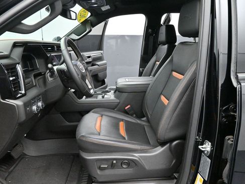 Used 2025 GMC Sierra 2500 AT4 AWD/4WD image 13