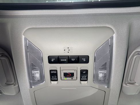 Used 2025 Toyota RAV4 Limited w/ Advanced Technology Package image 31