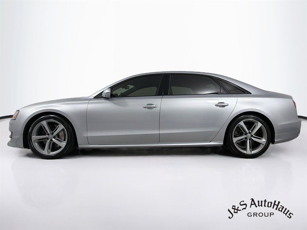 Used 2018 Audi A8 L 4.0T w/ 20" Black Optic Package AWD/4WD image 4