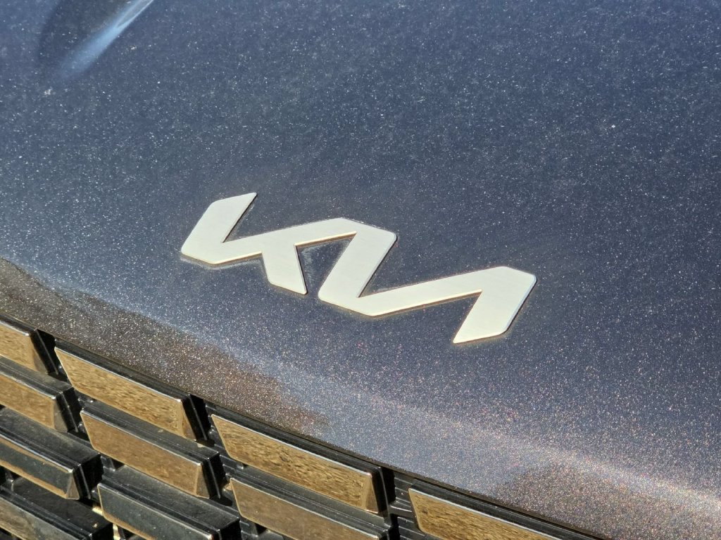 Used 2024 Kia Carnival SX Prestige FWD image 10