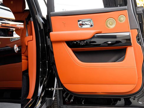 Used 2024 Rolls-Royce Cullinan Base w/ Cullinan Package image 42