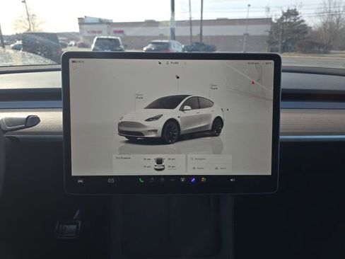Used 2023 Tesla Model Y Long Range image 14