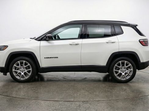 Used 2025 Jeep Compass Limited AWD/4WD image 5