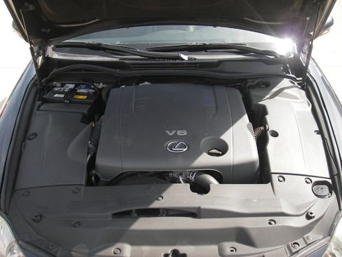 Used 2010 Lexus IS 250C image 41