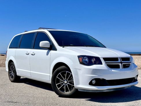 Used 2019 Dodge Grand Caravan GT FWD image 6