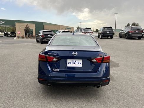 Used 2024 Nissan Altima 2.5 SR image 9