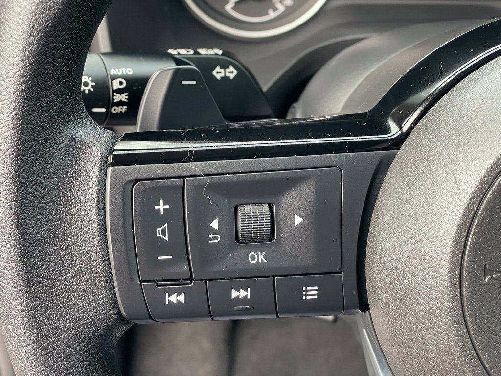 Certified 2023 Nissan Rogue SV AWD/4WD image 18