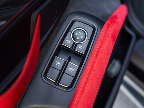 Used 2018 Porsche 911 GT2 RS RWD image 31