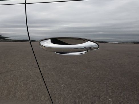 New 2025 Porsche Macan image 16