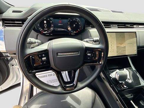 Used 2025 Land Rover Range Rover Sport Dynamic SE image 39