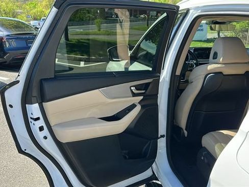 Used 2023 Acura MDX SH-AWD w/ Technology Package image 25