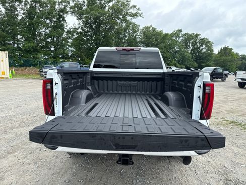 New 2026 GMC Sierra 2500 Denali Ultimate AWD/4WD image 12