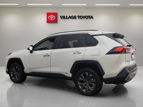 Certified 2022 Toyota RAV4 Limited AWD/4WD image 3