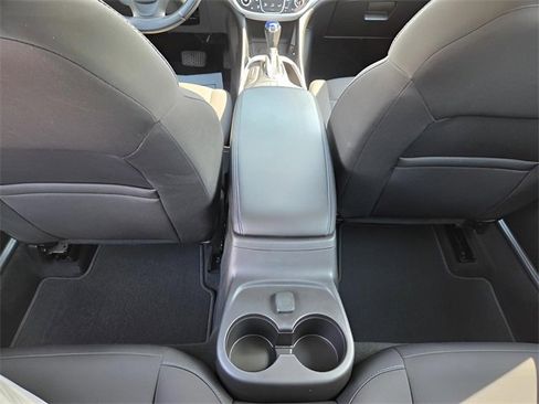 Used 2019 Chevrolet Volt LT image 18