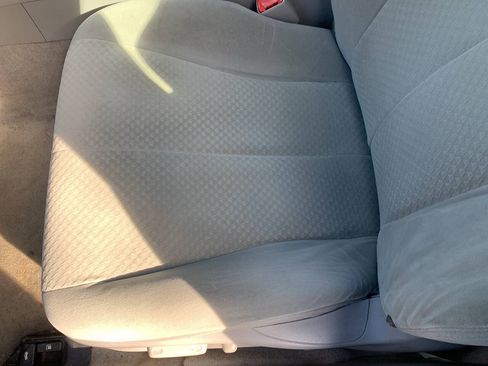 Used 2009 Toyota Camry LE FWD image 11