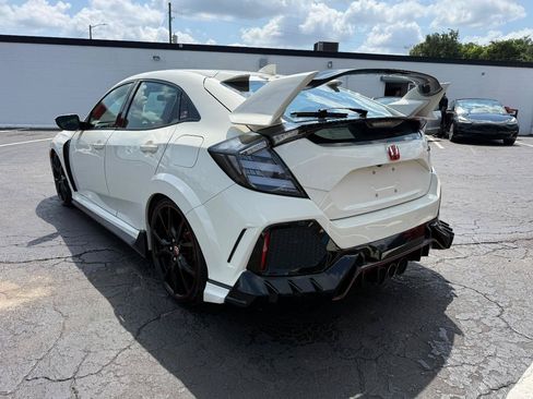 Used 2018 Honda Civic Type R image 5