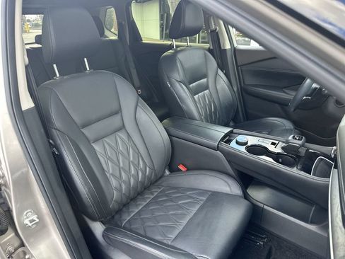 Used 2023 Nissan Rogue Platinum AWD/4WD image 27