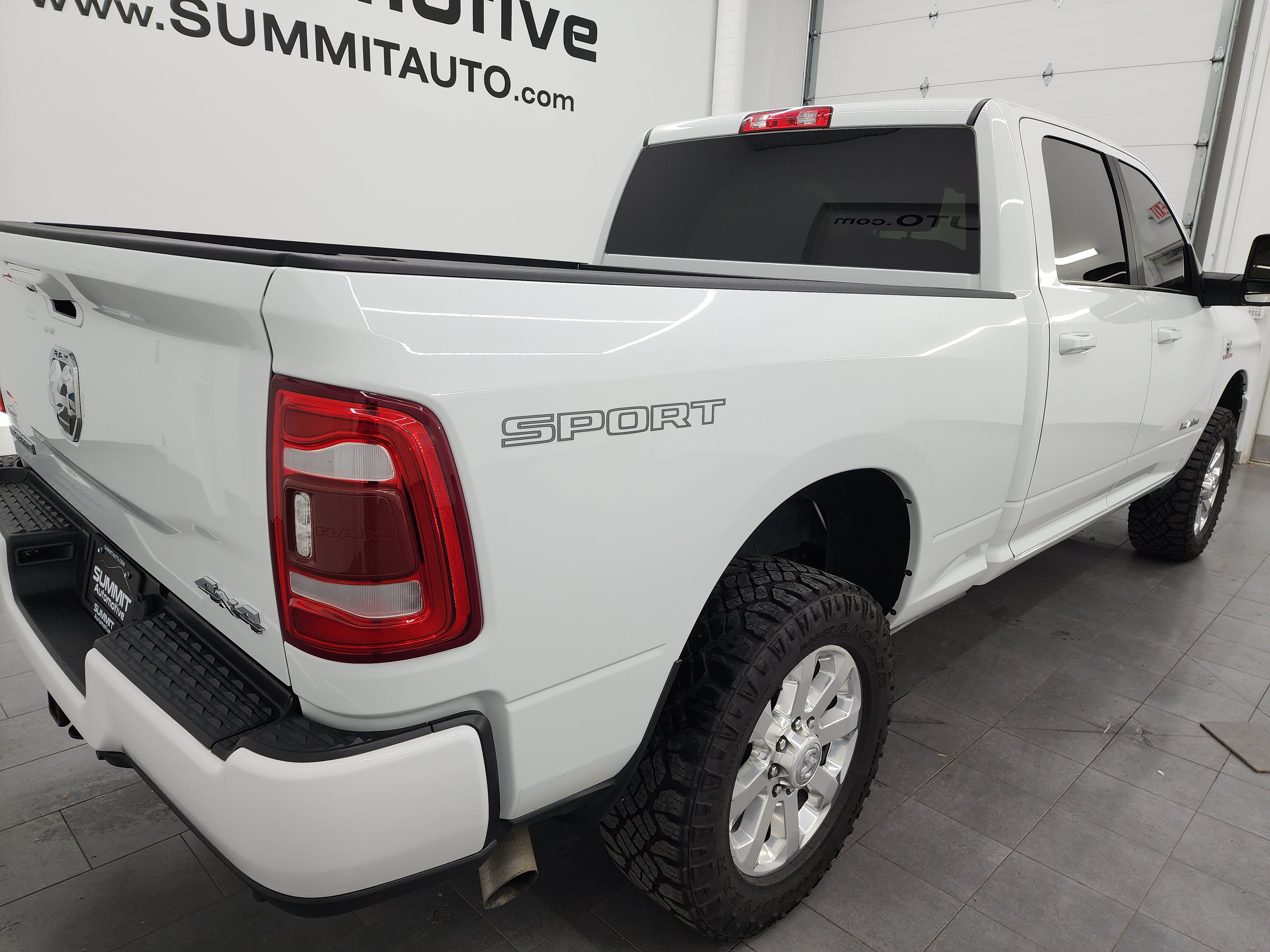 Used 2023 RAM 2500 Big Horn w/ Level 1 Equipment Group AWD/4WD image 4