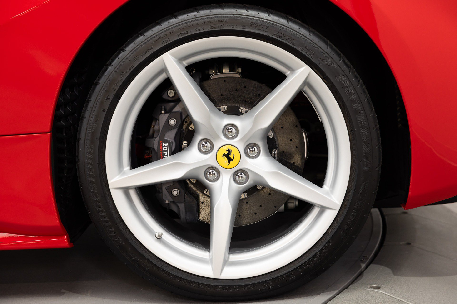 Certified 2019 Ferrari 488 Spider RWD image 22
